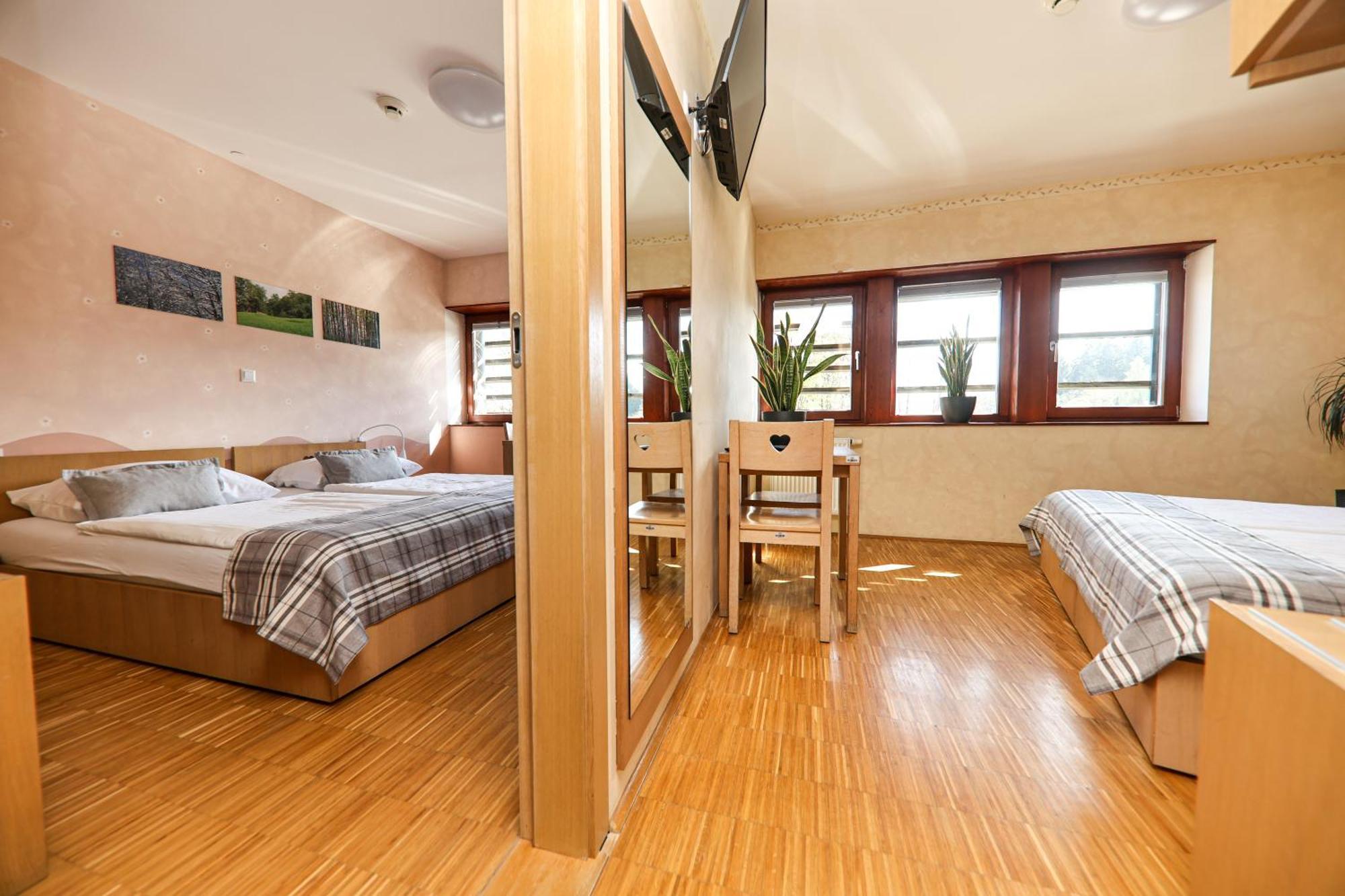 Hotel Celjska Koca Celje Zewnętrze zdjęcie